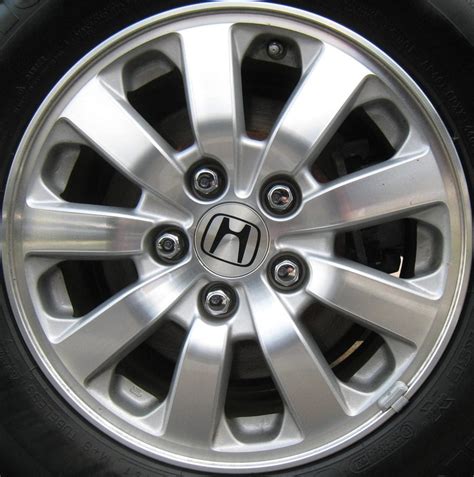 06 honda odyssey bolt pattern|2006 honda odyssey touring tires.